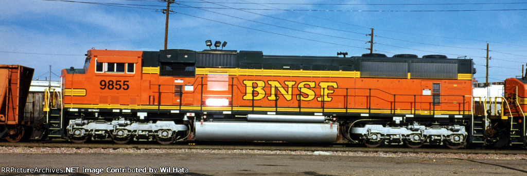 BNSF SD70MAC 9855